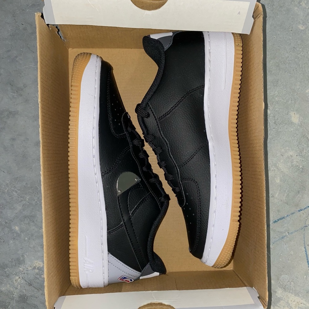 Women’s Nike Air Force 1 Premium NBA Logo
